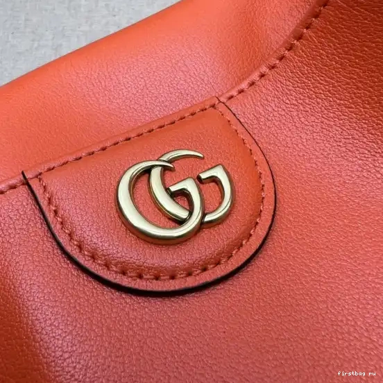 First bag ru Gucci small shoulder Diana bag 0501